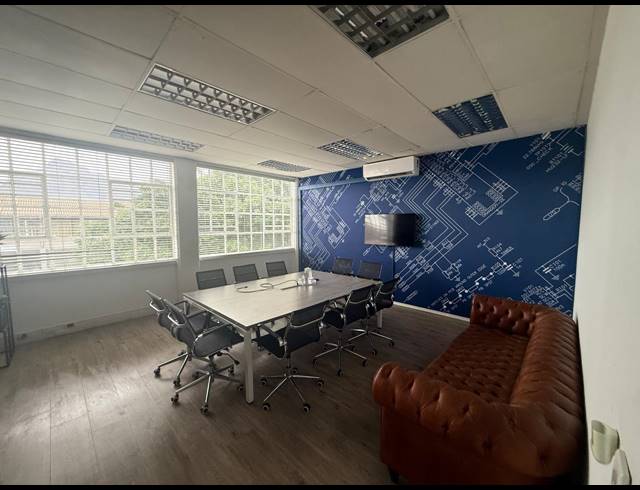 2,366M² WAREHOUSE TO LET IN PAARDEN EILAND